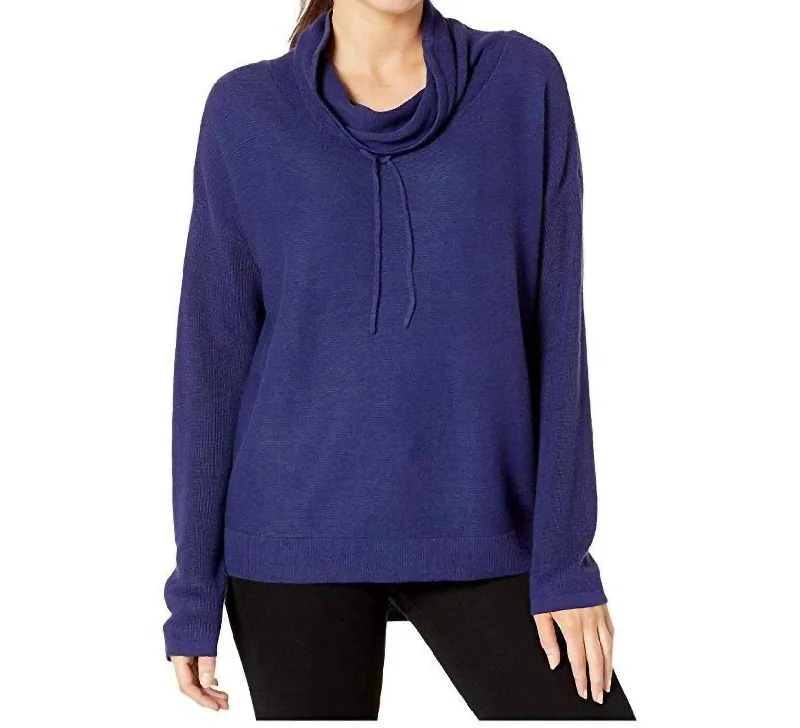 Pullover Crew Sweater In Blue