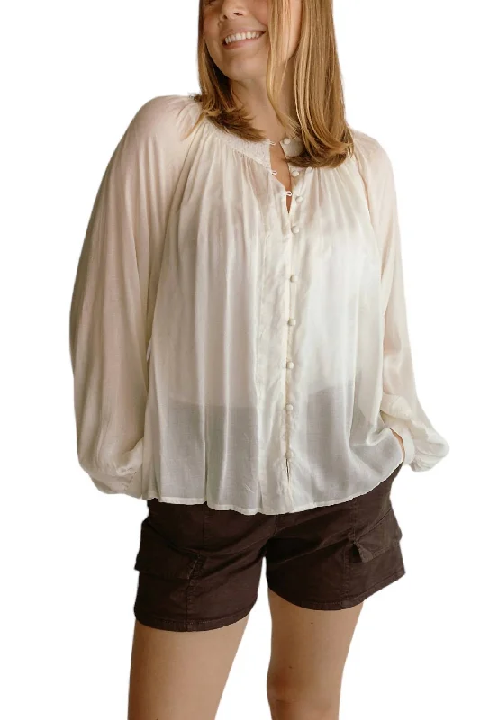 Philipine Woven Blouse In BlancStreetwear Shirts