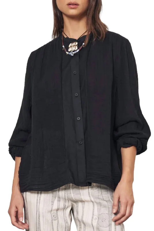 Victoria Blouse In BlackCasual Shirts