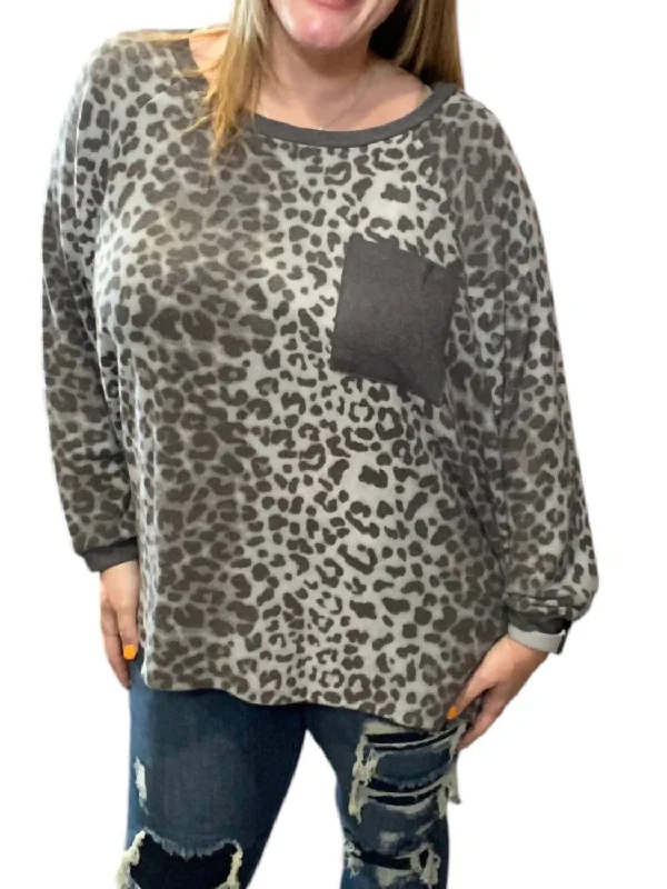 Large women's zipper topsOversized Snow Leopard Sweater In Grey