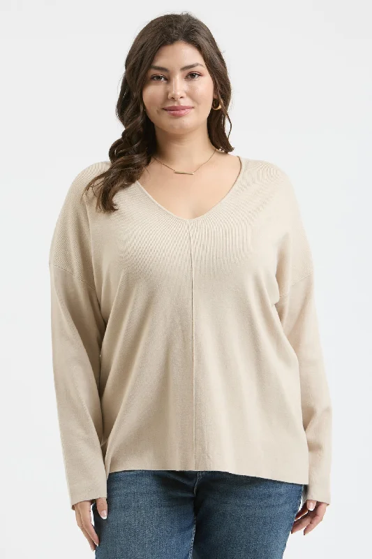 Women's outdoor topsPLUS SOLID V NECK FRONT SEAM KNIT SWEATER